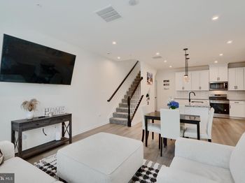 4450 Potts