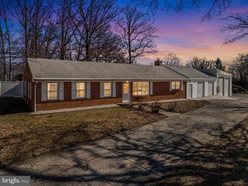 3267 Middleway