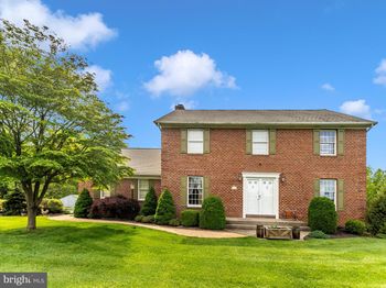 3887 Saint Clair