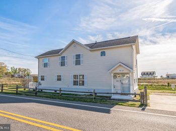 9333 Bay Ave