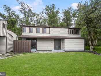 9124 Goldamber Garth