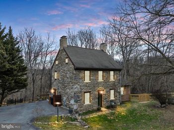6549 Twin Lake