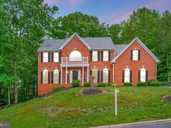 3715 Fairways