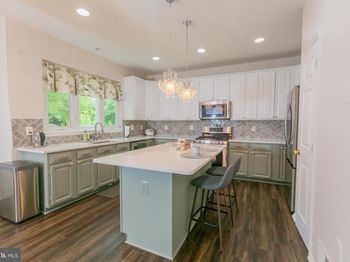 12901 Cedar Glen