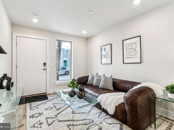 3440-3426 Westmoreland