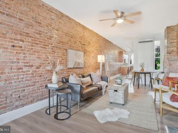 2837 Huntingdon