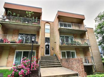 11901 Parklawn