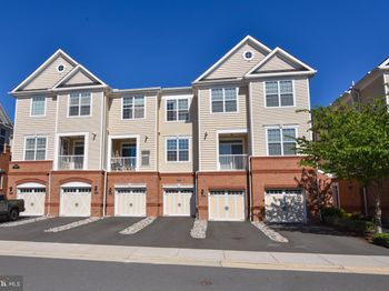 23286 Southdown Manor