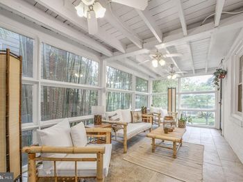 5818 Carlyle