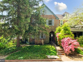 309 Hopkins