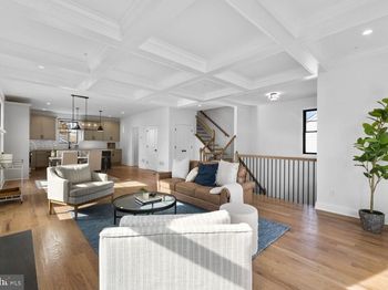 204 3rd Ave
