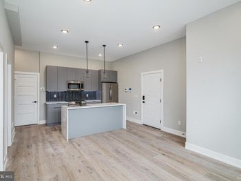 4327 Baltimore