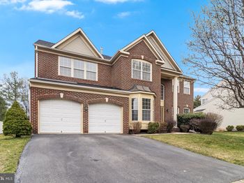 922 Forest Bay