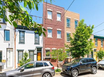2113 Montrose