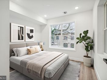 2330 Frankford