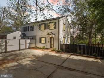 2126 Huntington