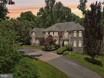 2610 Chestnut Woods
