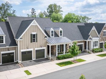 312 Avondale Ln