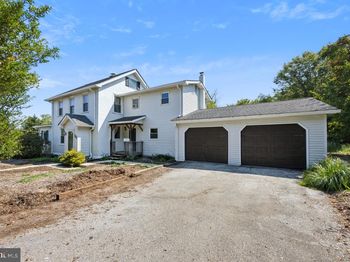 852 Cedar