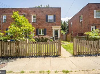 2923 Landover