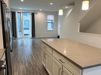 3004 Birchview