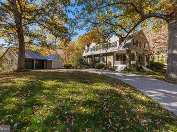 1807 Circle