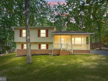 447 Laurel
