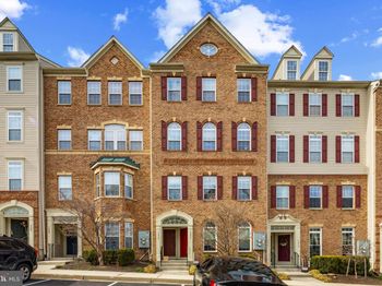 7211 Darby Downs