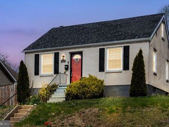 2814 Hemlock