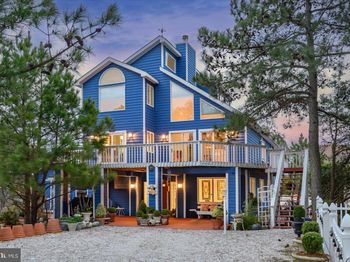 1506 Bay Shore