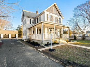 109 Poplar