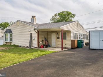 121 Gable Hill