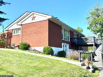 807 Pine