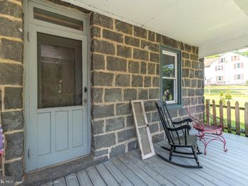 4544 Geryville