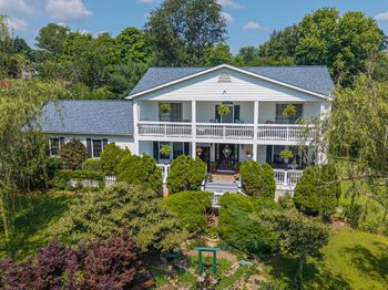3187 Bishop Meade