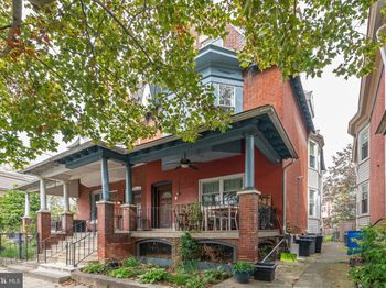 4841 Walton