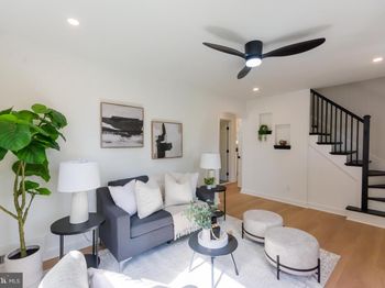 5446 Varnum