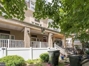 4439 Chestnut