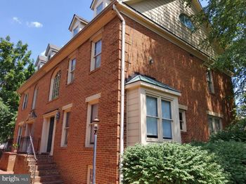 1537 Cedar
