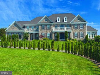 6523 Tack House