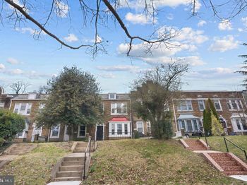 2140 Mount Royal