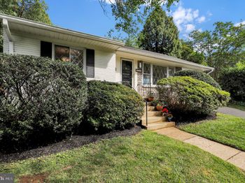 9235 Parkhill
