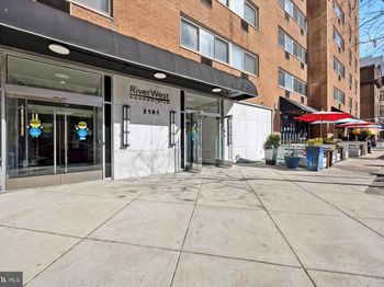 2101 Chestnut