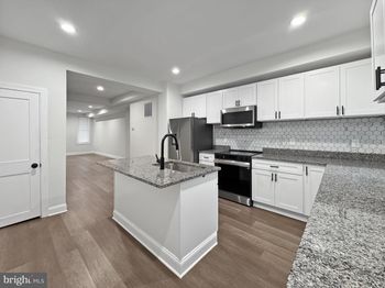 1231 Carey