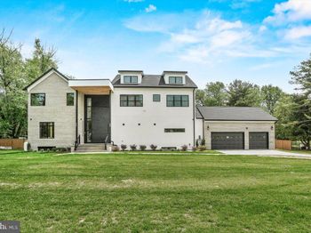 15807 Thompson