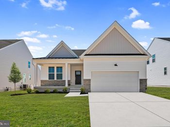 819 Horseshoe Falls
