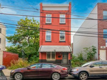 1604 Montgomery