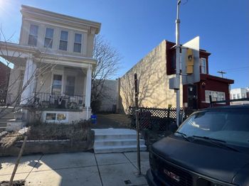 5744 Larchwood