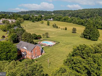 15220 Highview