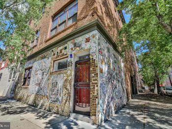 1035 Bainbridge